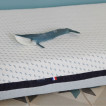 Candide Матрак от рециклирана пластмаса, събрана от океана Ocean Friendly 60 х 120 х 13 см от Пакостник