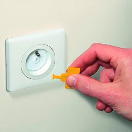Safety 1st Euro outlet plugs with key 12+4 pcs SF.0037 from Pakostnik